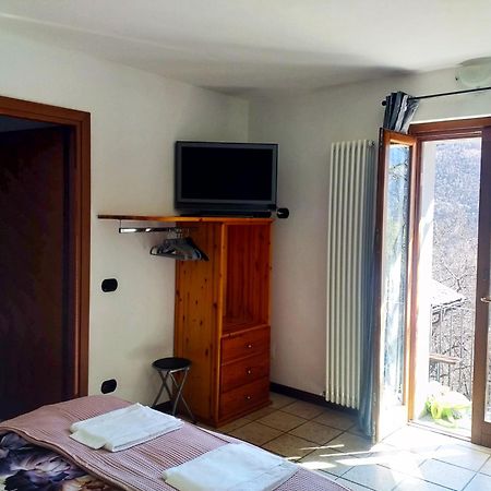Agriturismo La Fonte Di Mariella Gravedona Ngoại thất bức ảnh