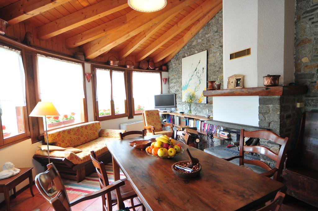 Agriturismo La Fonte Di Mariella Gravedona Ngoại thất bức ảnh