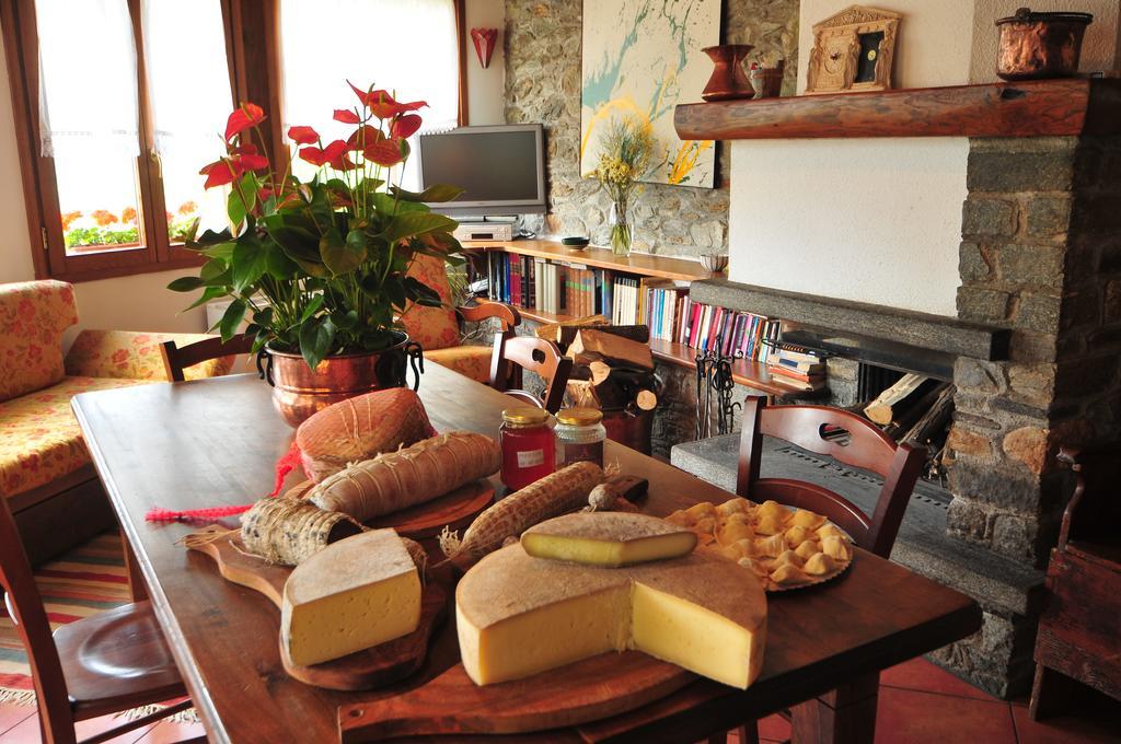 Agriturismo La Fonte Di Mariella Gravedona Ngoại thất bức ảnh