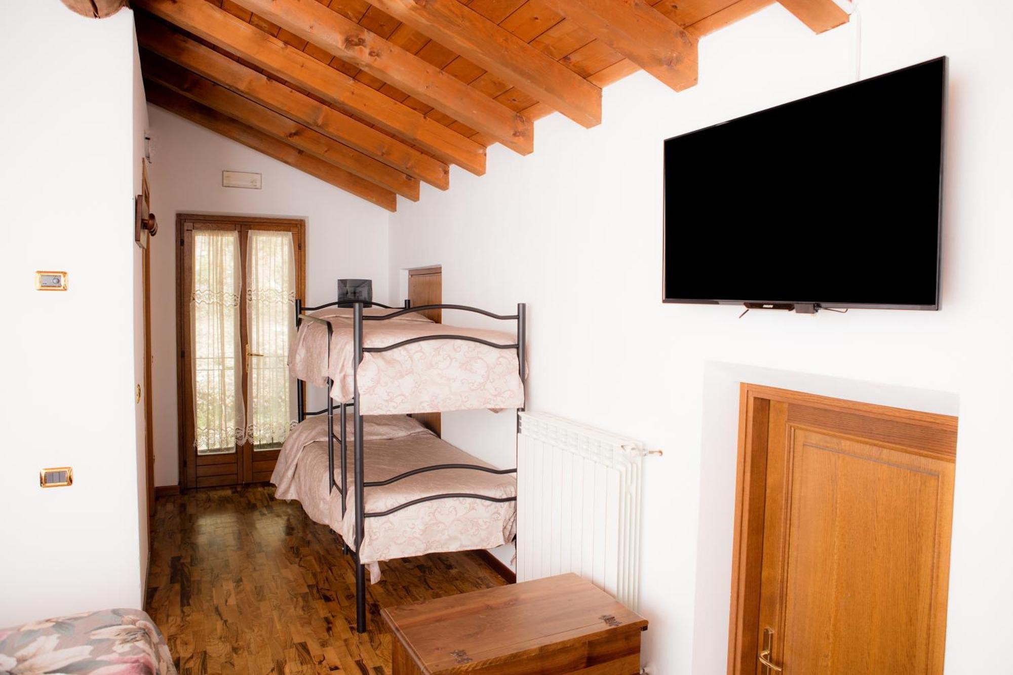 Agriturismo La Fonte Di Mariella Gravedona Ngoại thất bức ảnh